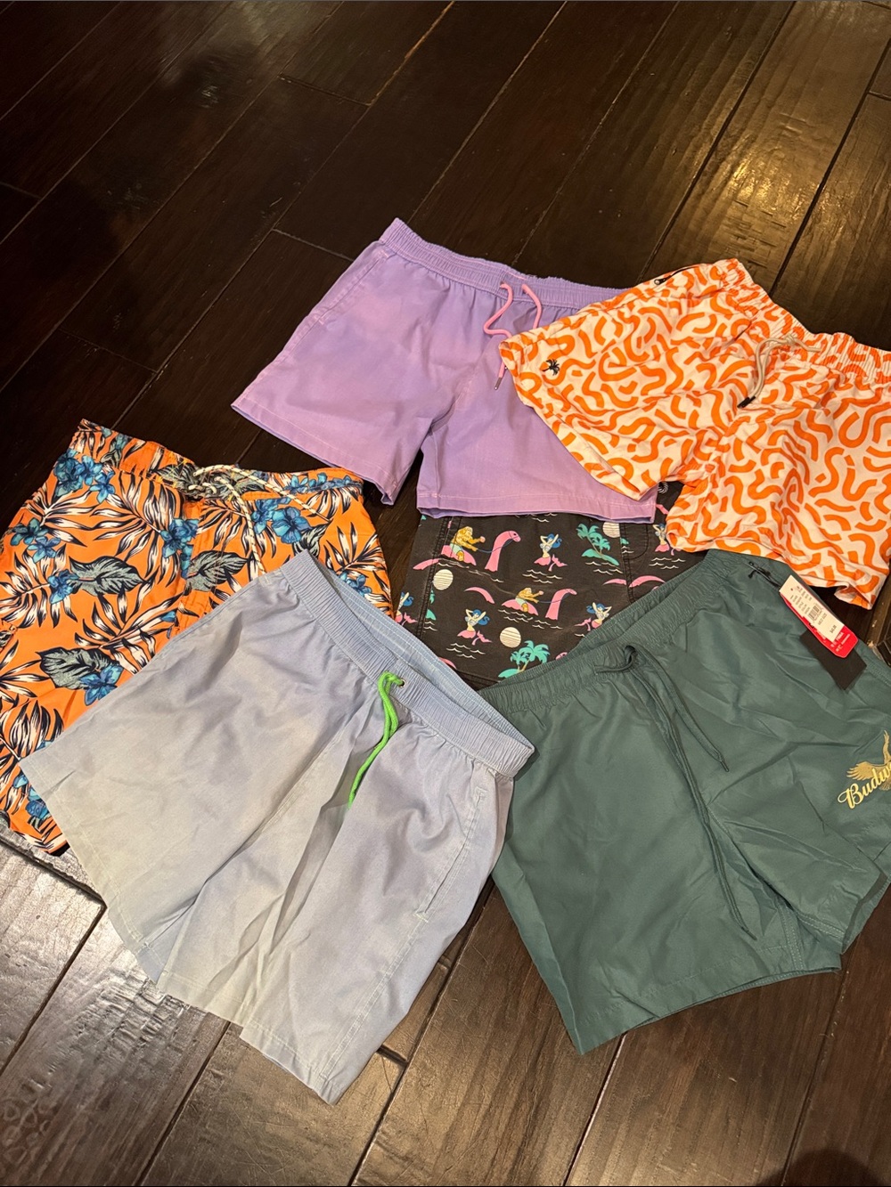 Men’s Variety of swim trunks. Size Medium